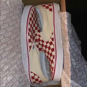 Classic Slip on Red / White size 10 US men’s